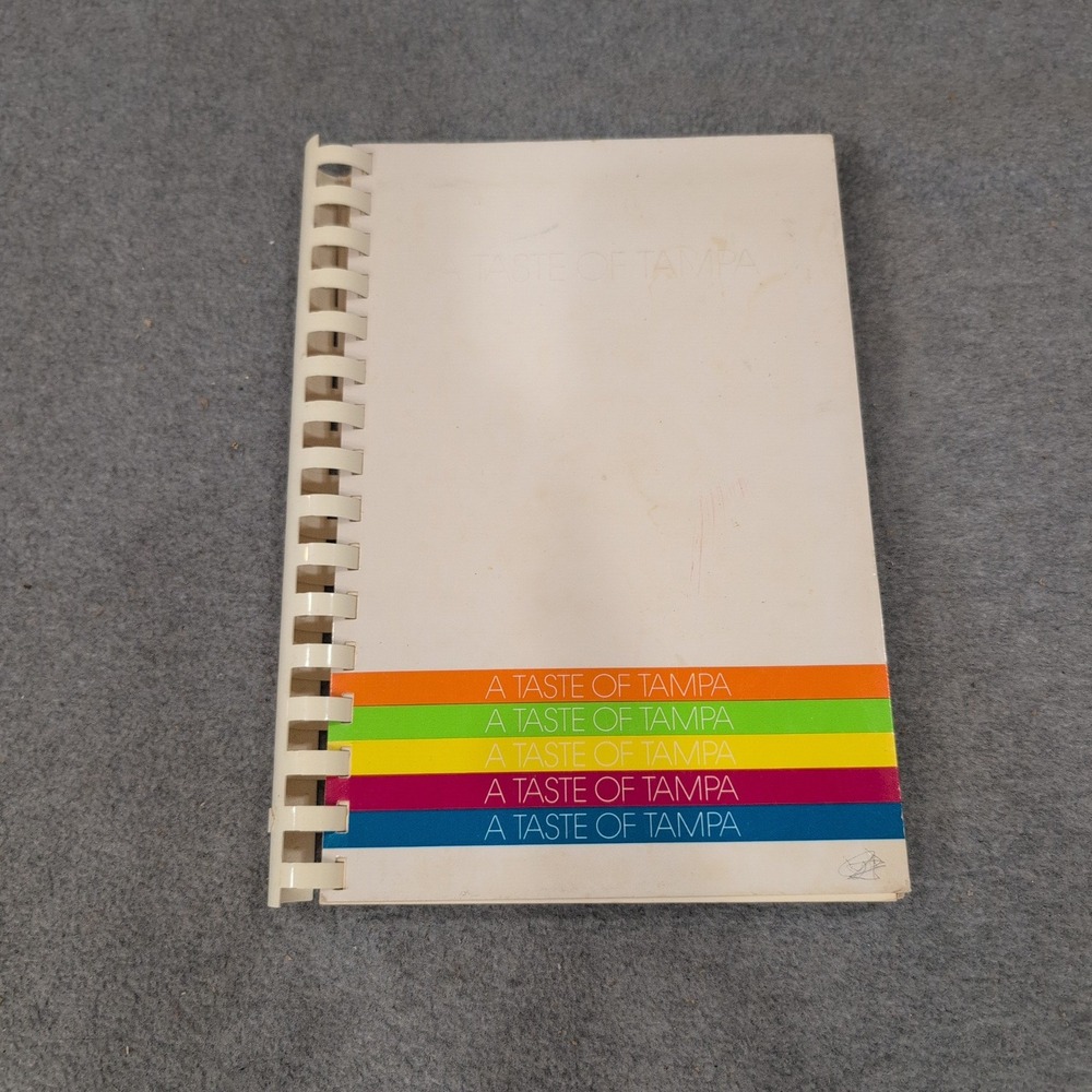A Taste of Tampa Junior League Cookbook 1978 First Printing Florida Recipes - Picture 1 of 3